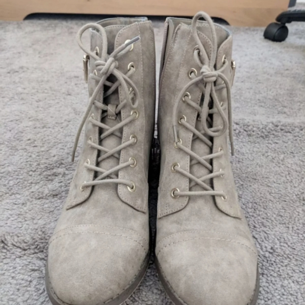 Guess combat boots